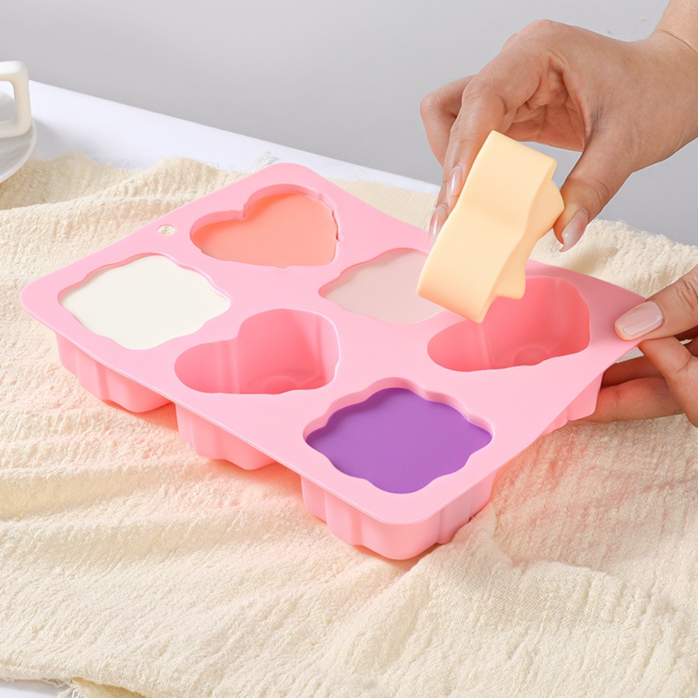スクエアハート型シリコンモールド 6個取り リボンデザイン  - Candle Making Tips のレビューと価格