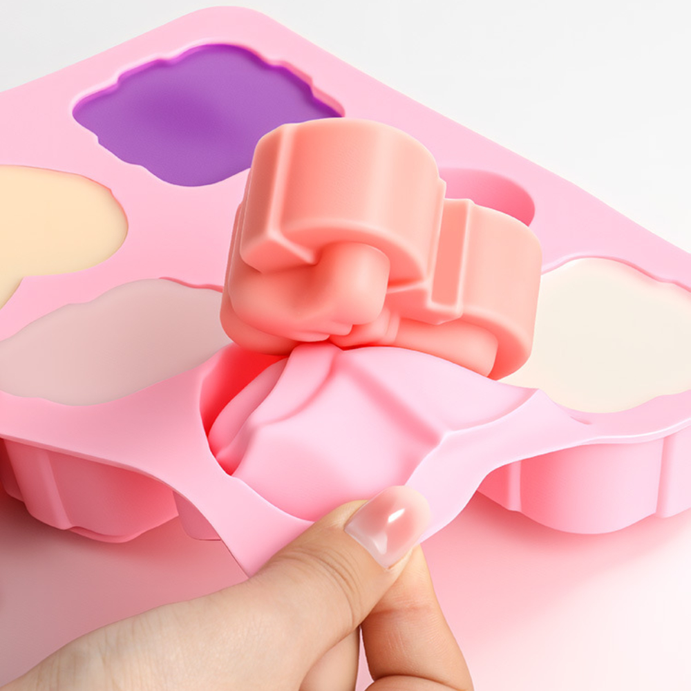 スクエアハート型シリコンモールド 6個取り リボンデザイン  - Candle Making Tips のレビューと価格